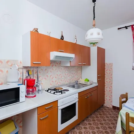 Anica Apartment